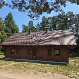 Domek Pod Sosnami- Swornegacie, hotell i Swornegacie