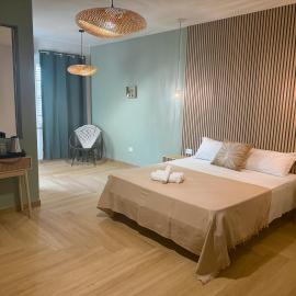Sunrise Sardinia Central Luxury Room，波薩達的飯店