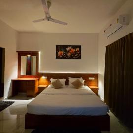 The Upper Crest Home Stay, hotel in Ernakulam