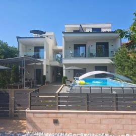 Mulberry Suites, hotel in Paralia Dionysiou