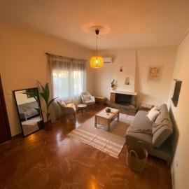 Peri House 3-Min to Beach & Mountain Views