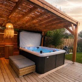 Villa with Jacuzzi in Bassin d'Arcachon, 15 min from Pilat