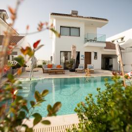 Villa Kokona Private Pool Sea View, hotelli kohteessa Sophtadhes