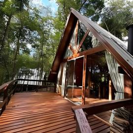 Cabana Canarinho Ecoparque Águas Brancas, hotel in Três Coroas