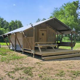 Glamping in Blacksburg on the New River، فندق في بلاكسبورغ