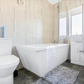 Spacious home in Ryhope - free parking
