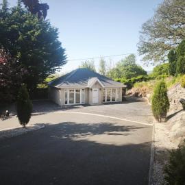 Lakeside Lodge Where the Mountains Meet the Waters, hotel v destinácii Ballyknockan