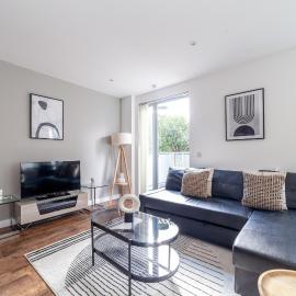 Gorgeous 1 Bed Apartment in Poplar, hotel in Richmond upon Thames