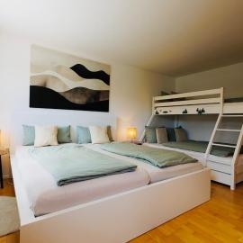 Ferienwohnung Fuchsfelsen, perfekt für Familien mit Kindern、ホイザーンのホテル