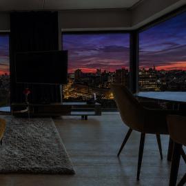 Skyview Luxury, Wide Monitor and Scenic Bath Window