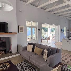 Contemporary Karoo Home in Prince Albert, готель у місті Прінс-Альберт