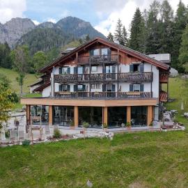 Rifugio Caltena, hotel i Fiera di Primiero