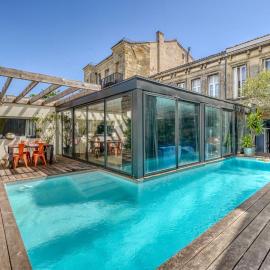 Grand appartement avec piscine privée, climatisation et 1 parking Bordeaux