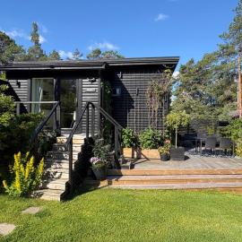 Modern Cabin in Stockholm Archipelago, hotelli kohteessa Värmdö