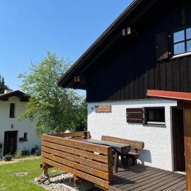 WaldQuartier l Ferienhaus l 3 Schlafzimmer l große Terrasse l Grill l WLAN, hotell sihtkohas Regen