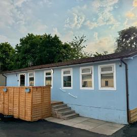 Shell's Lodge Compact 8-Bedroom Chalet Maryville Caravan Site Uddingston, Glasgow