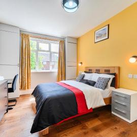 2 Bedroom Bungalo - Contractors Long Stays Parking
