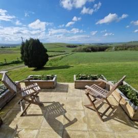 Horizons - Rural retreat with coastal views
