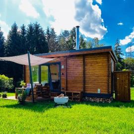 Glamping Loučka, hotel a Podveky