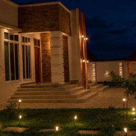 ExtraMile Apartments - 2BR-R, hotel sa Dodoma