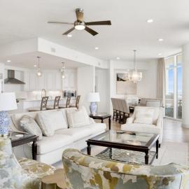 Four Bedroom Gulf Front Condo with Expansive Balcony, ξενοδοχείο σε Πενσακόλα