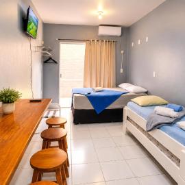 Meia Praia - Cozinha Garagem Ar Wi-Fi e Enxoval - Residencial Recanto dos Pássaros, hotel en Itapema