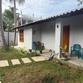 Holabay Surf Hostel, hotel in Arugam Bay