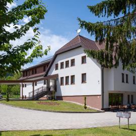B&B Villa Angy, hotel i Korenica