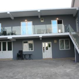 B-I Apartmani, hotel in Glavatske Kućice