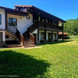 Белите Къщи, hotel in Seltse
