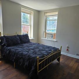 Peaceful Studio near Benjamin Franklin Bridge โรงแรมในCamden