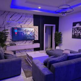 9th House Apartments