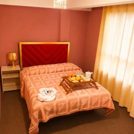 Hotel Clements, хотел в Callampaya