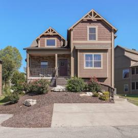 Top 1 HOME! Perfect for FAMILY gatherings!, hotel in Hollister