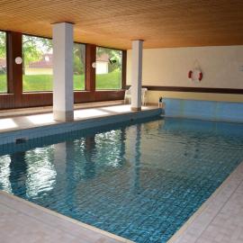 Wellness Apartment Kniebis mit Pool & Sauna, hotel a Freudenstadt