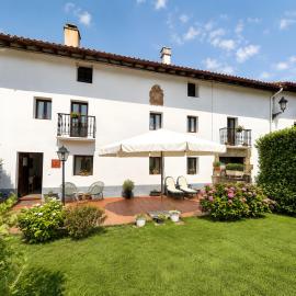 Uitzenea Casa familiar con jardín