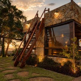 Chalé de Pedra - Refúgio das Videiras, hotel em Moeda