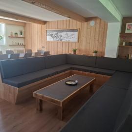 Le Frêne, 15 personnes, 6 chambres, sauna, 230 m2, hotel in Saint-Jean-dʼArves