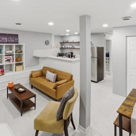 Viesnīca Ukrainian Village 2 BD 2BA - Steps from Division condo Čikāgā