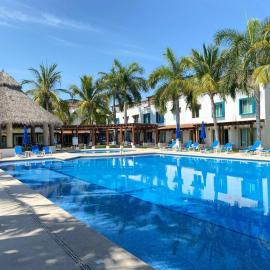 Amplia Villa 3 Recámaras con Alberca en Ixtapa
