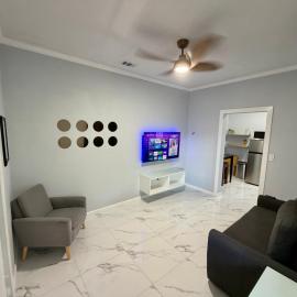 View Private Suite near LEGOLAND, Downtown & Hospital