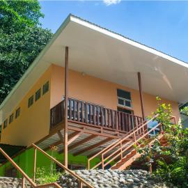 Marea verde, Hotel in Ballena