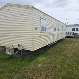 Beautiful 8 Berth - Caravan - Abergele, hotel in Abergele
