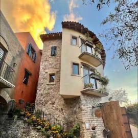 Loft 46 Urban Living โรงแรมในSanteagueda
