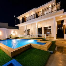 Nanaa Hotel