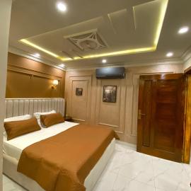 Multiple Luxury Apartments in Bahria Town Lahore, hotel di Lahore