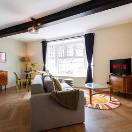 Contemporary 1BR Apartment in the Heart of the City