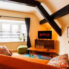 Comfy and Bright 1 Bedroom Self-Catering Flat