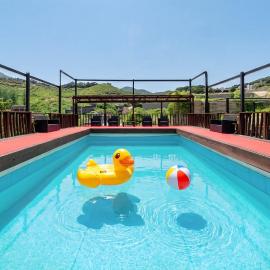 Gapyeong Yellowstone Pet-Friendly Pensio