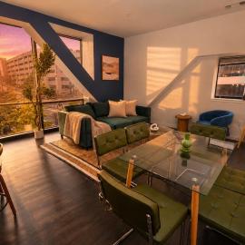 Stylish 2BR Escape - 10 minutes walk to RiverWalk